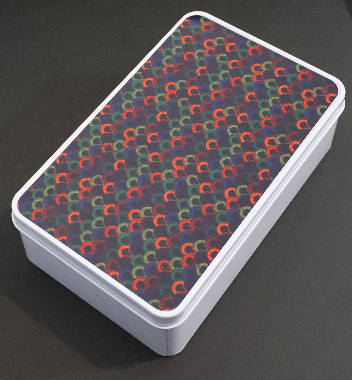 Storage tin with Mosaic Fabric pattern on lid